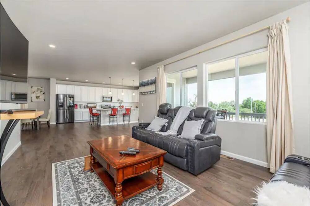 Photo of Livingroom in Thornton