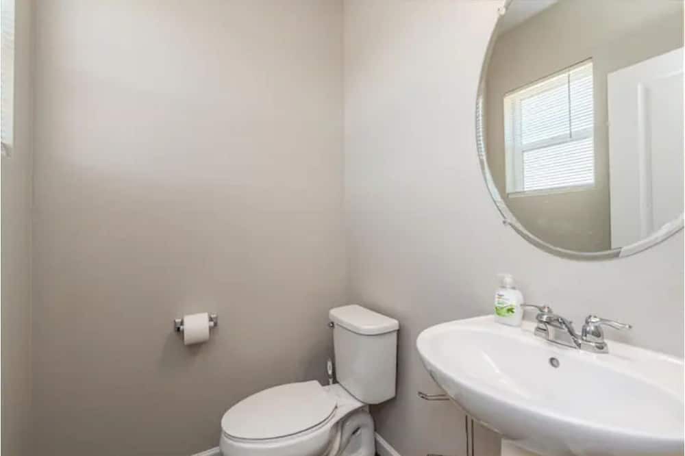 Photo of Bathroom in Thornton