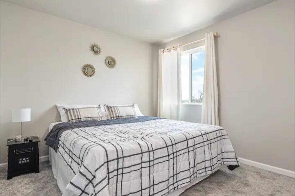 Photo of Bedroom in Thornton