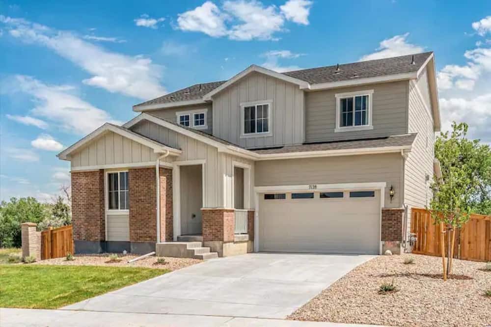 Photo of Outdoor in Thornton
