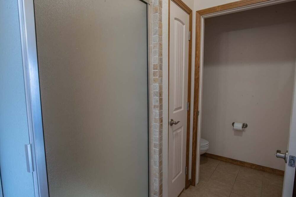 Photo of Bathroom in Pear Park
