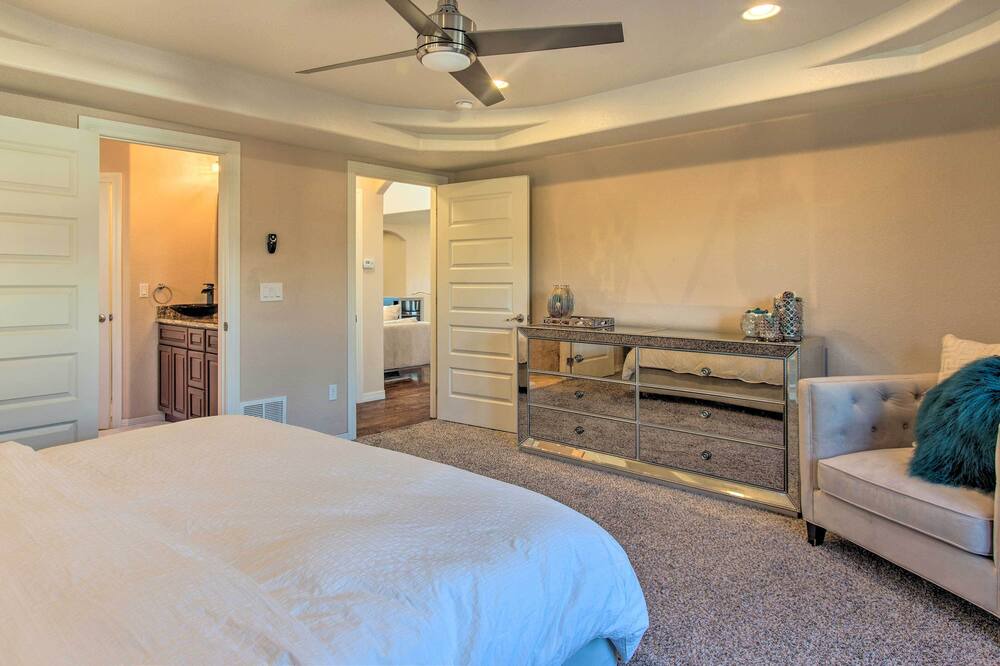 Photo of Bedroom in College View