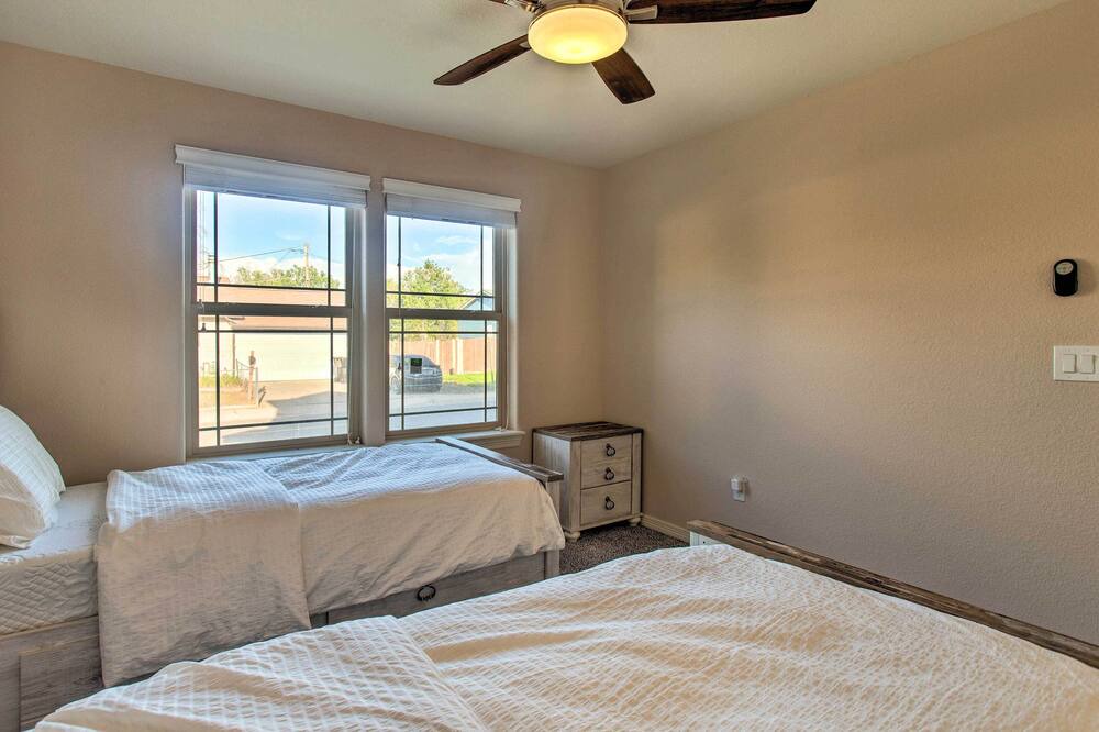 Photo of Bedroom in College View