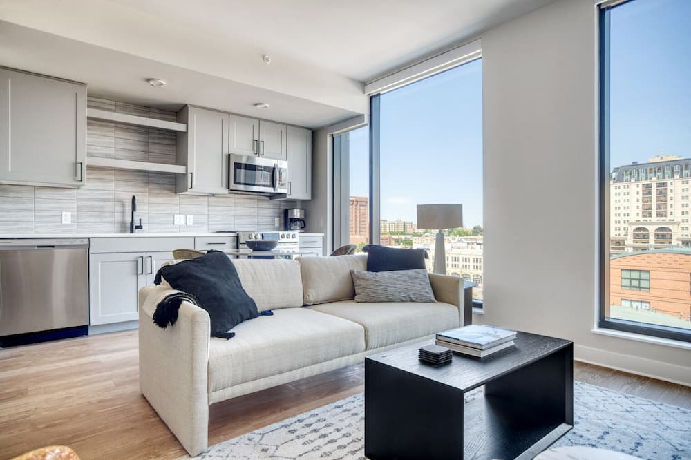 Photo of Livingroom in Golden Triangle
