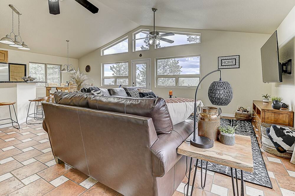 Photo of Livingroom in Woodland Park