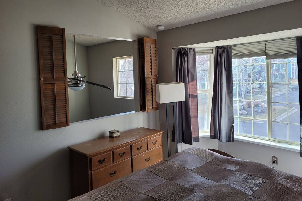 Photo of Bedroom in Cheyenne Meadows