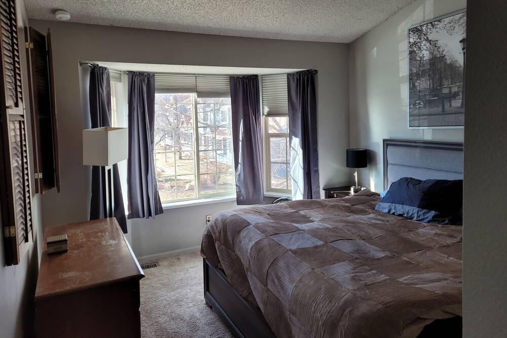 Photo of Bedroom in Cheyenne Meadows