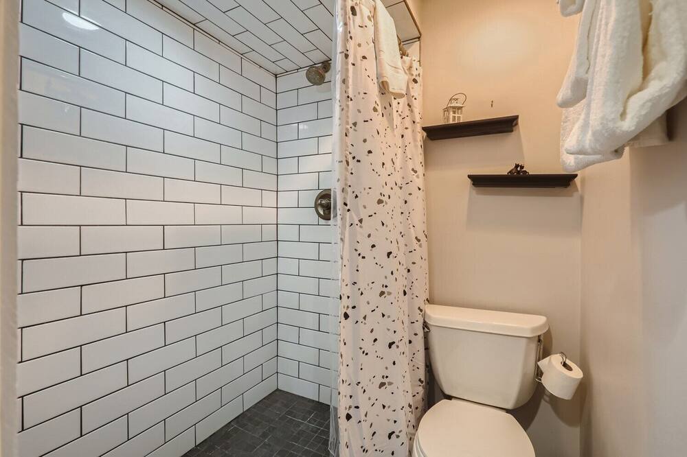 Photo of Bathroom in Boulder Ridge