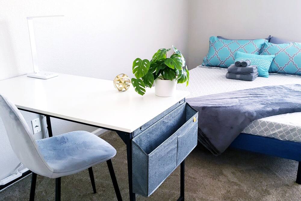 Photo of Bedroom in Castle Rock