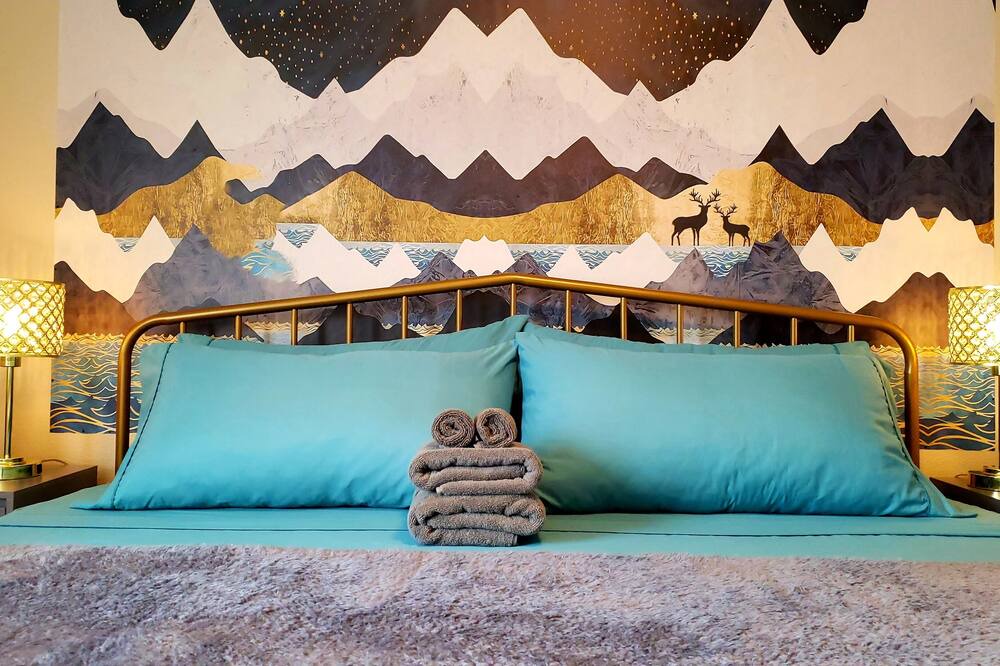 Photo of Bedroom in Castle Rock