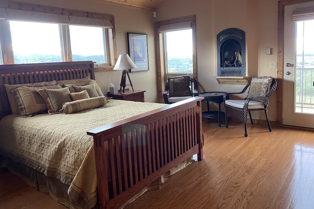 Photo of Bedroom in Alpine Village