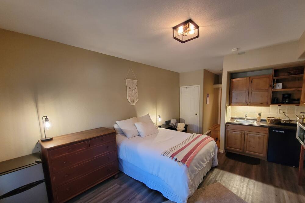 Photo of Bedroom in Eagle