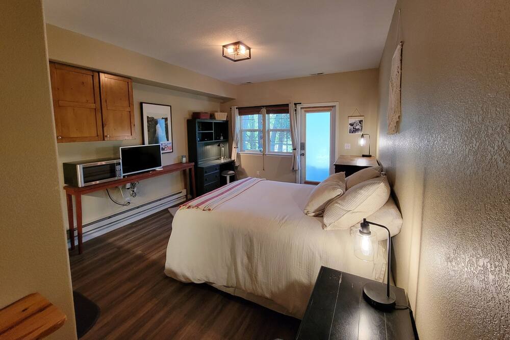 Photo of Bedroom in Eagle