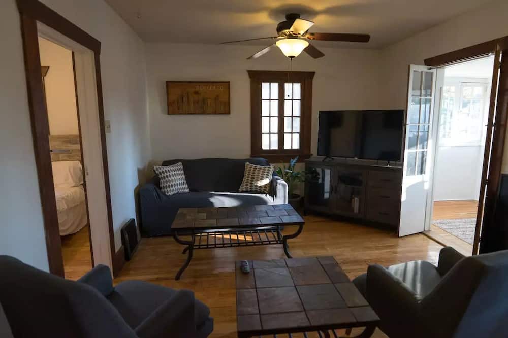 Photo of Livingroom in Berkeley