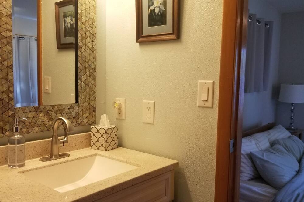Photo of Bathroom in Loveland