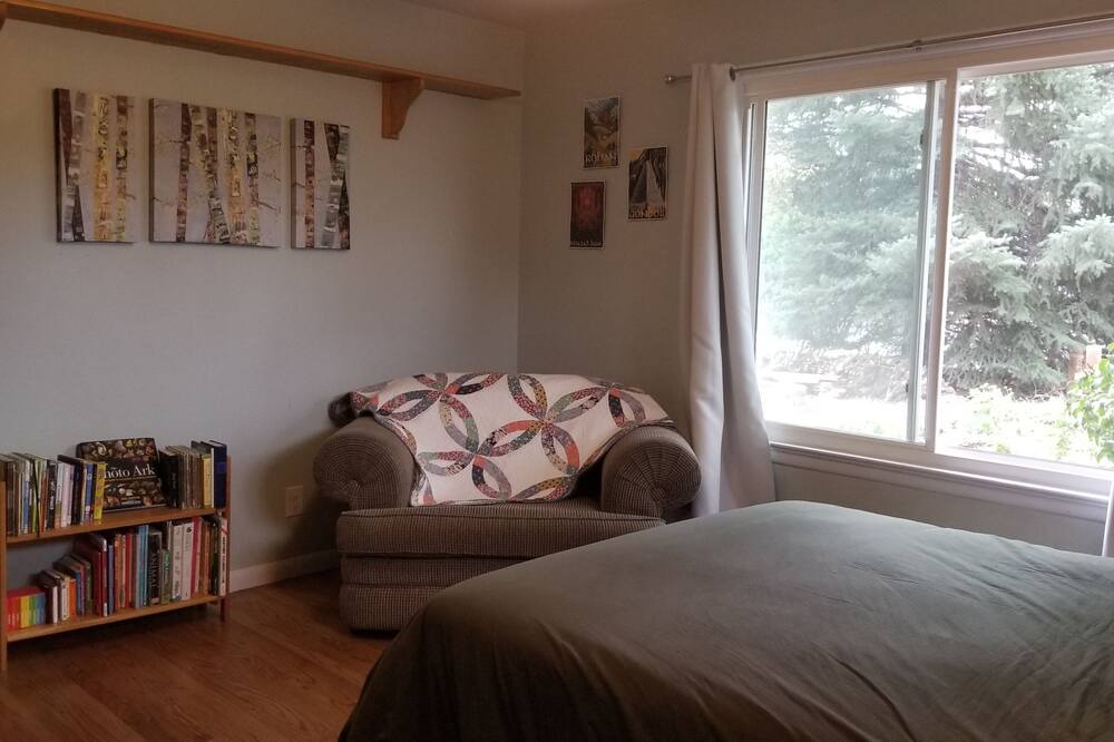 Photo of Bedroom in Loveland