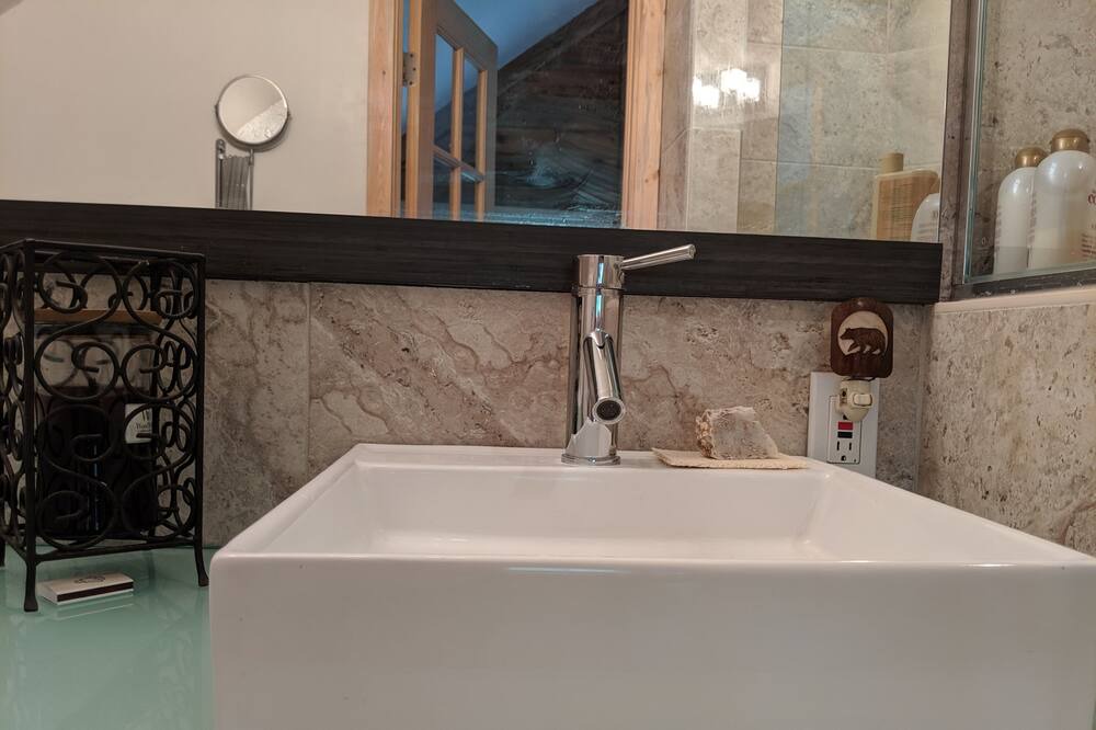 Photo of Bathroom in Glacier View Meadows