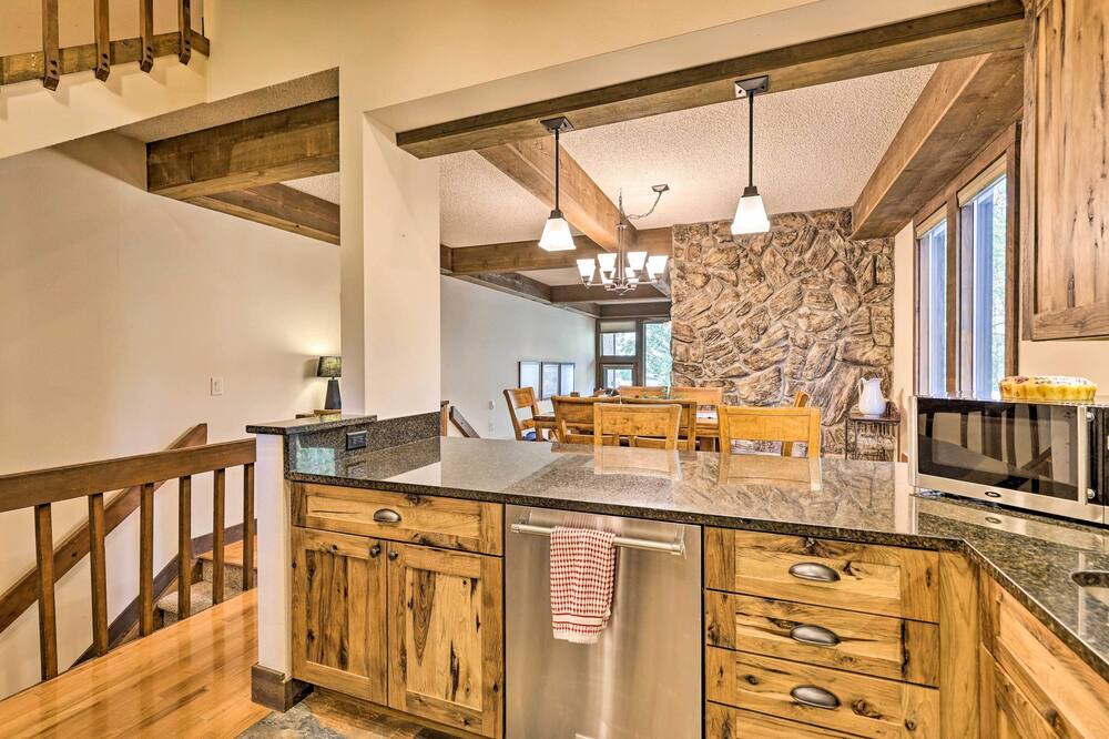 Photo of Kitchen in Summit Cove