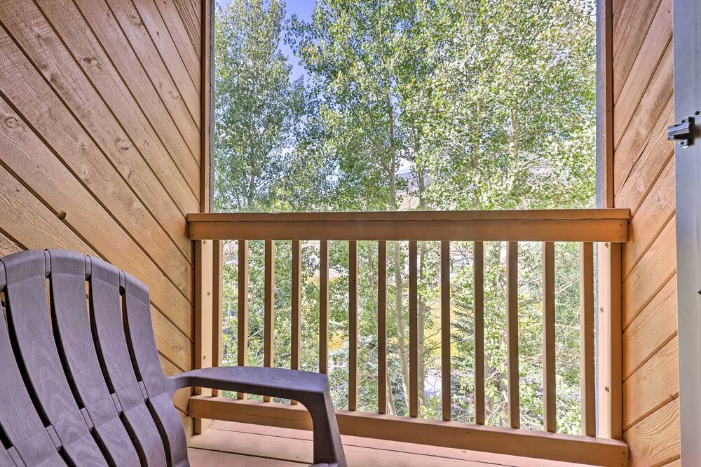 Photo of Patio Balcony in Summit Cove