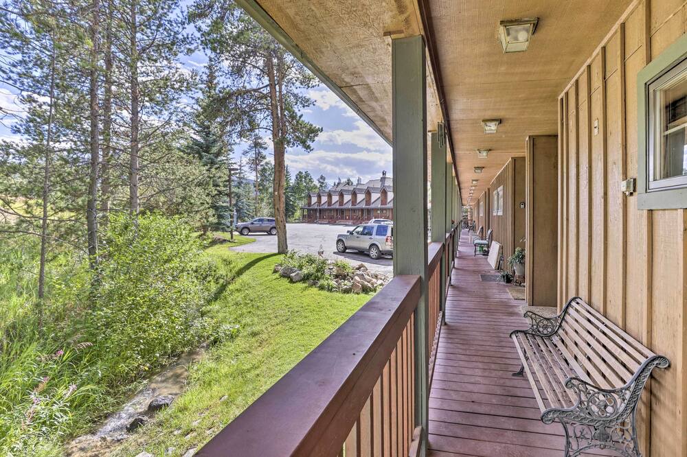 Photo of Patio Balcony in Summit Cove