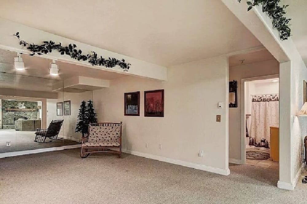 Photo of Bedroom in Valley of the Sun