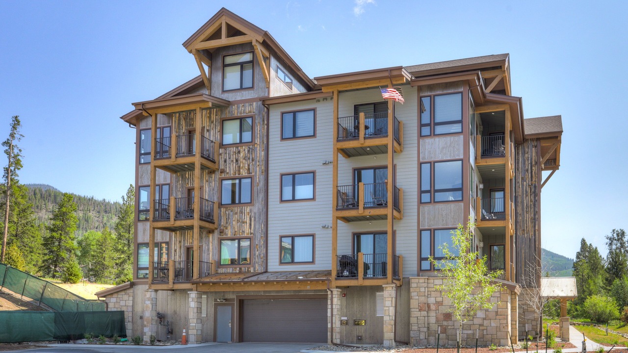 Photo of Outdoor in Lakeside Village