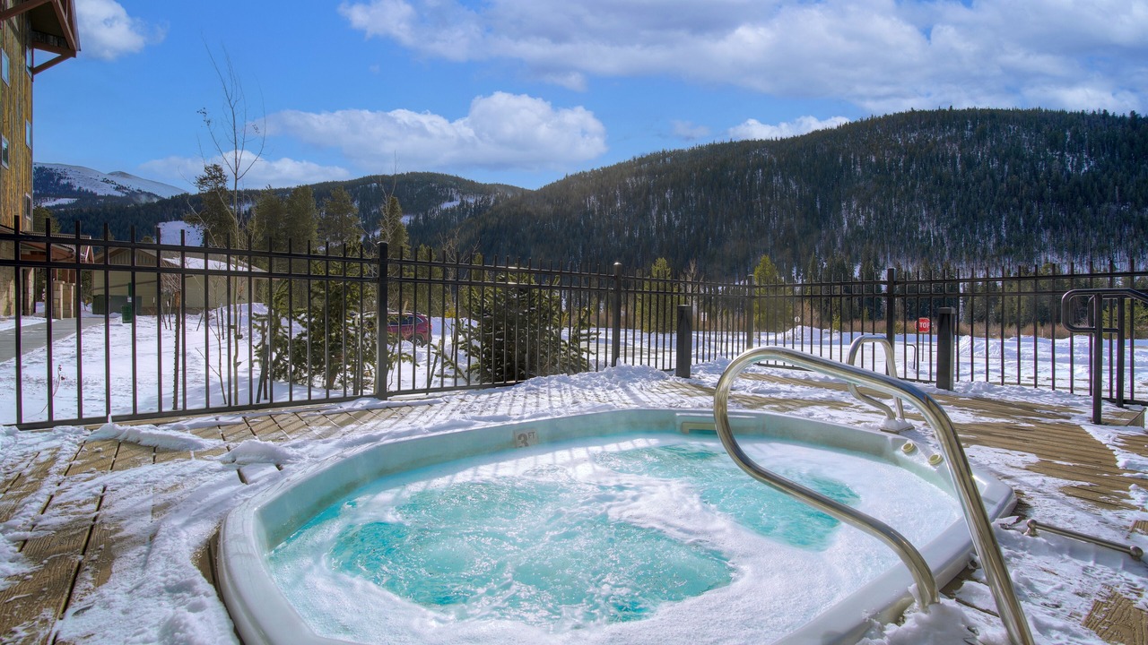 Photo of Outdoor in Lakeside Village