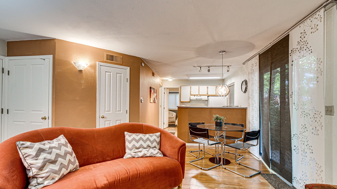 Photo of Livingroom in Greenwood Village