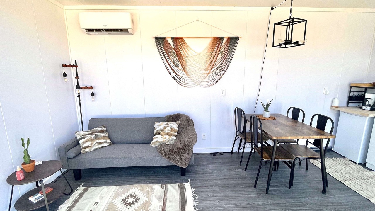 Photo of Livingroom in Trimble