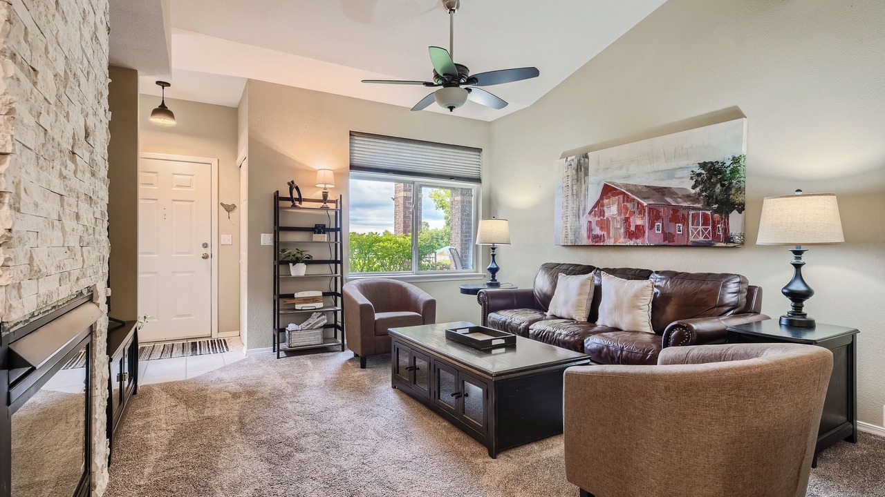 Photo of Livingroom in Highlands Ranch