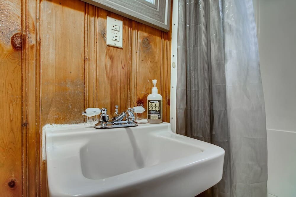 Photo of Bathroom in Idaho Springs