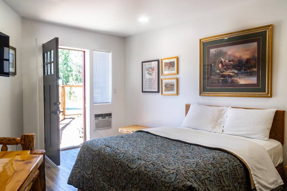 Photo of Bedroom in Delta