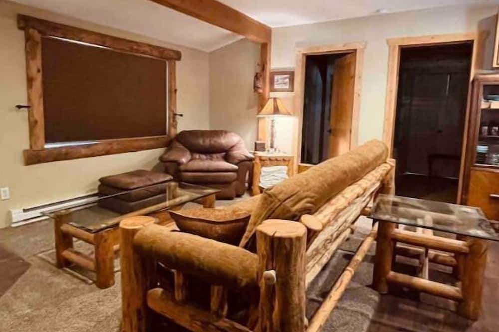 Photo of Livingroom in Sedalia