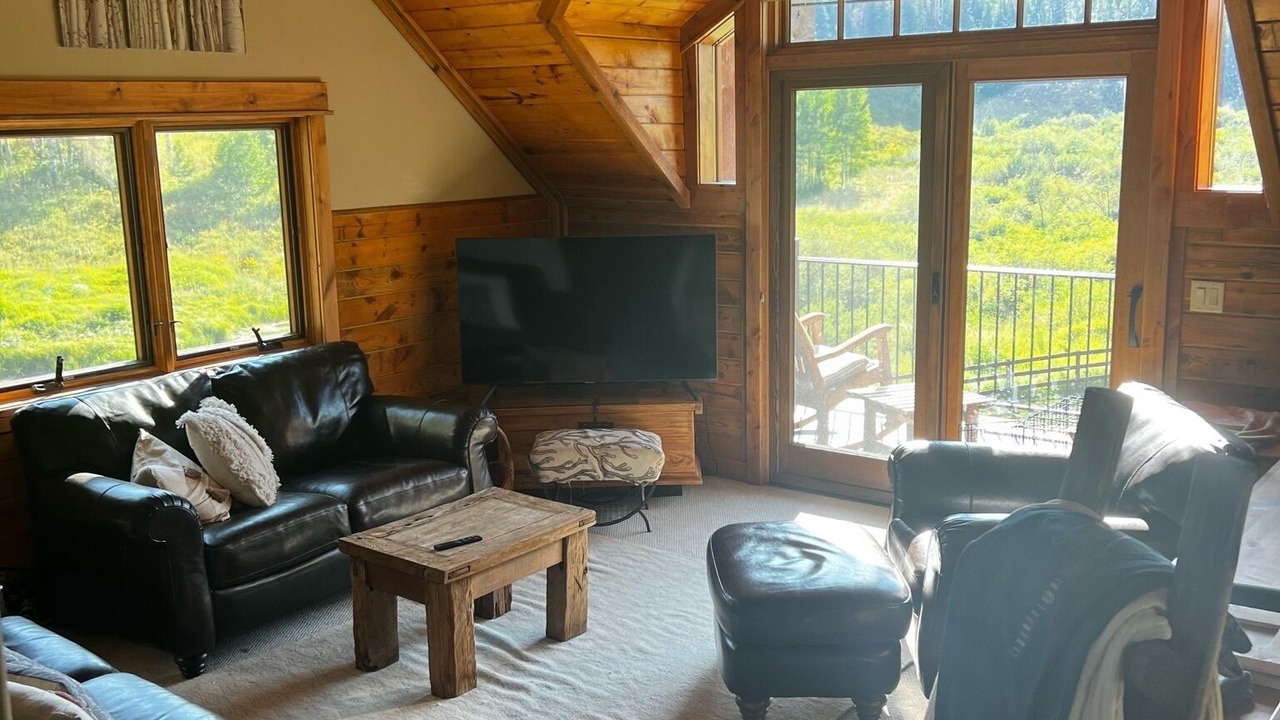 Photo of Livingroom in Clark