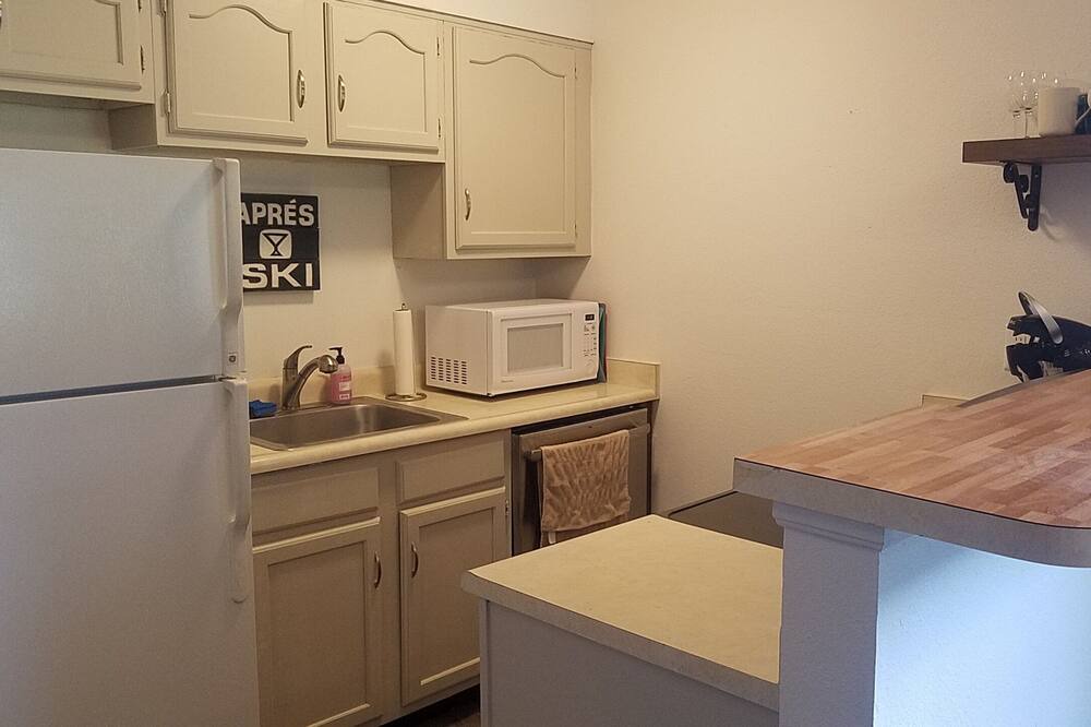 Photo of Kitchen in Summit Cove