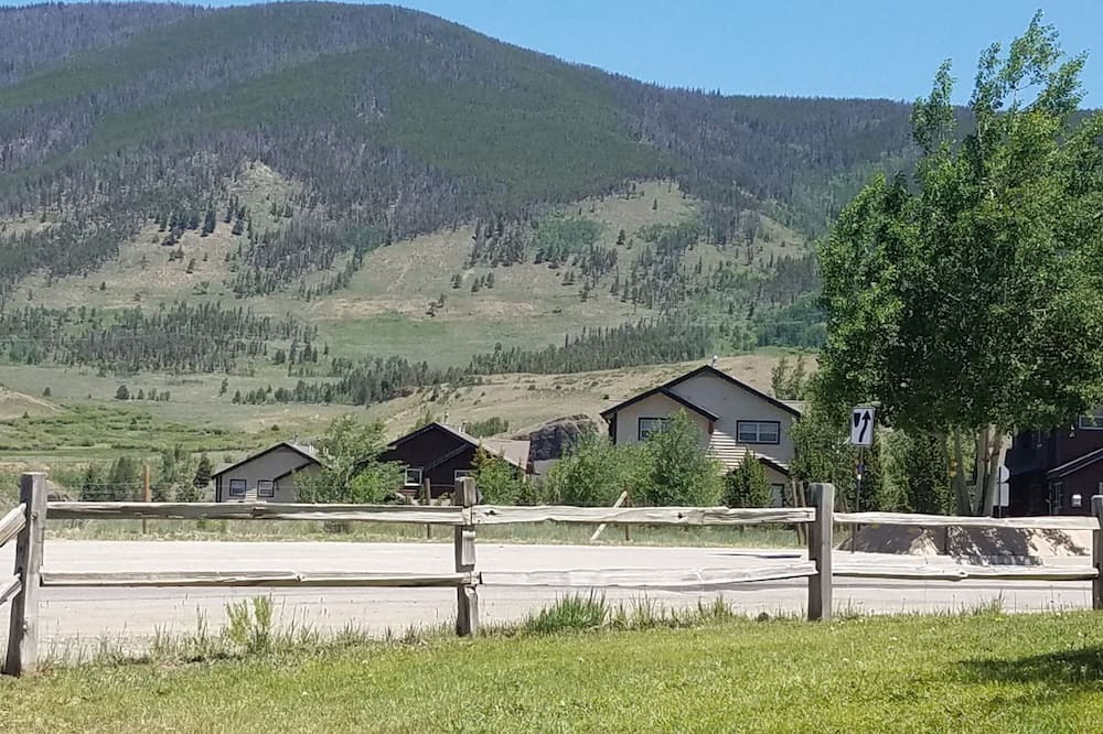 Photo of Outdoor in Summit Cove