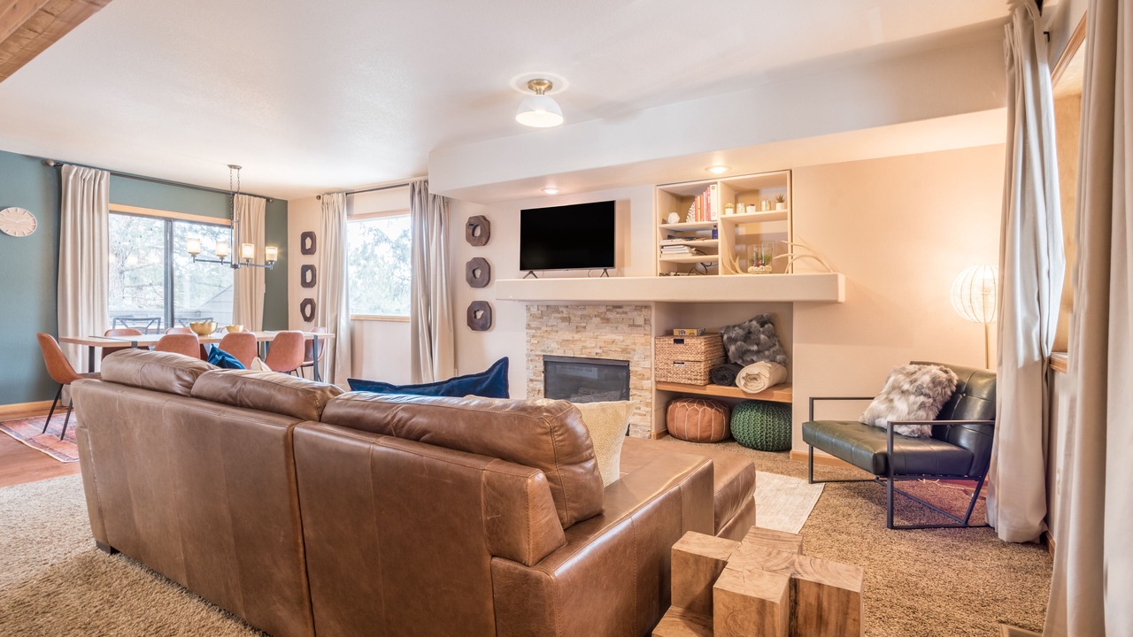 Photo of Livingroom in Evergreen