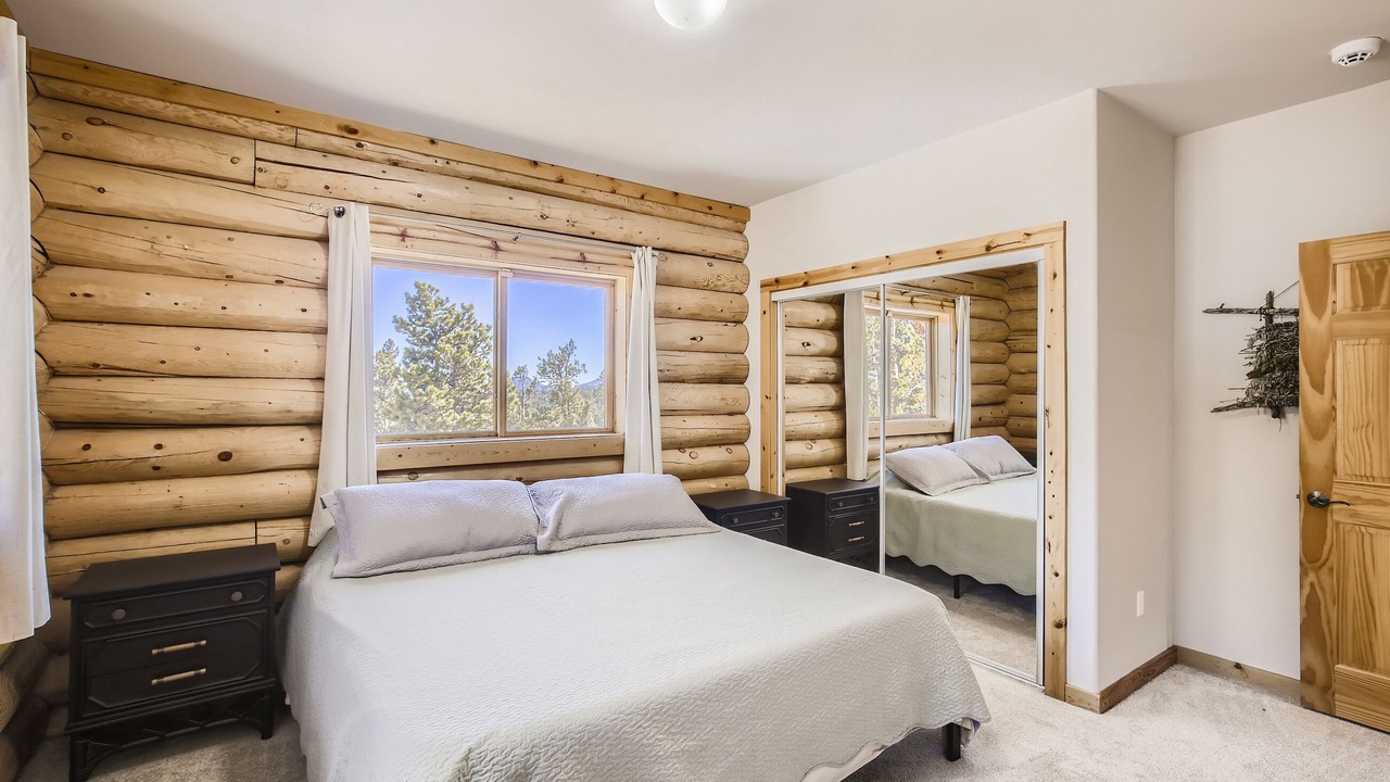 Photo of Bedroom in Coal Creek