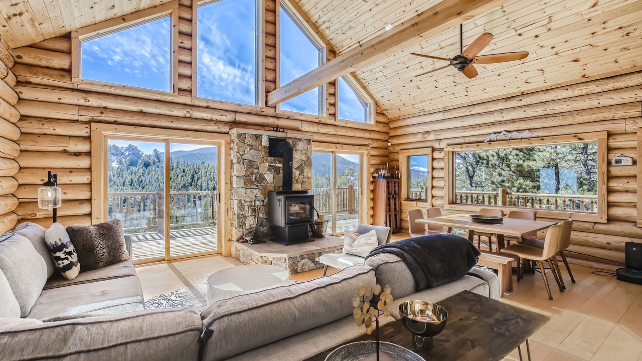 Photo of Livingroom in Coal Creek