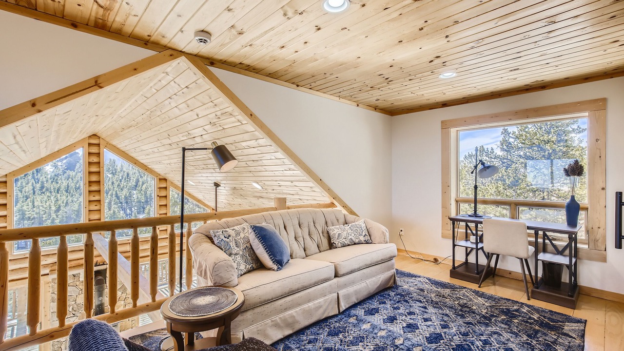 Photo of Livingroom in Coal Creek