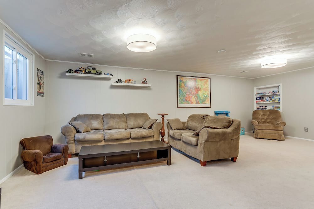 Photo of Livingroom in Hampden