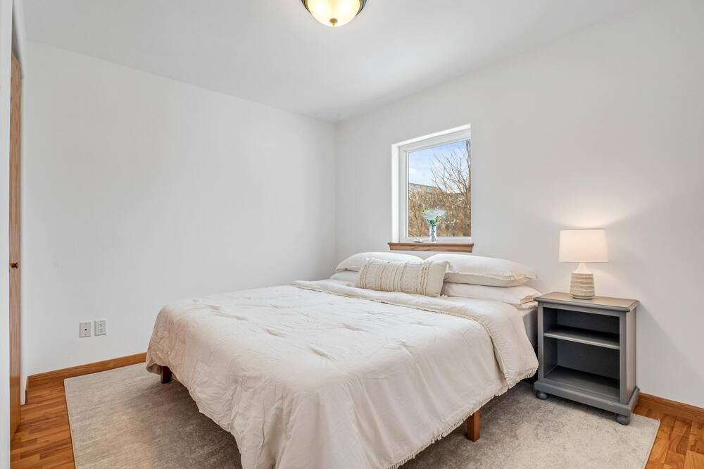 Photo of Bedroom in Basalt