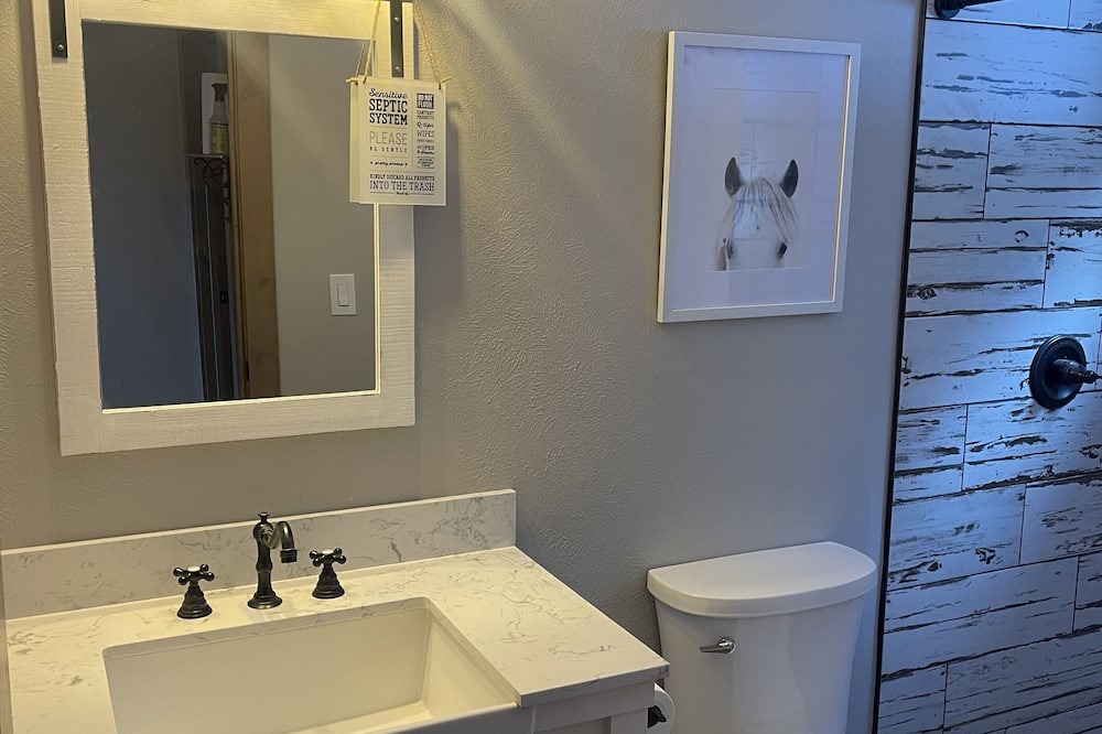 Photo of Bathroom in Pine