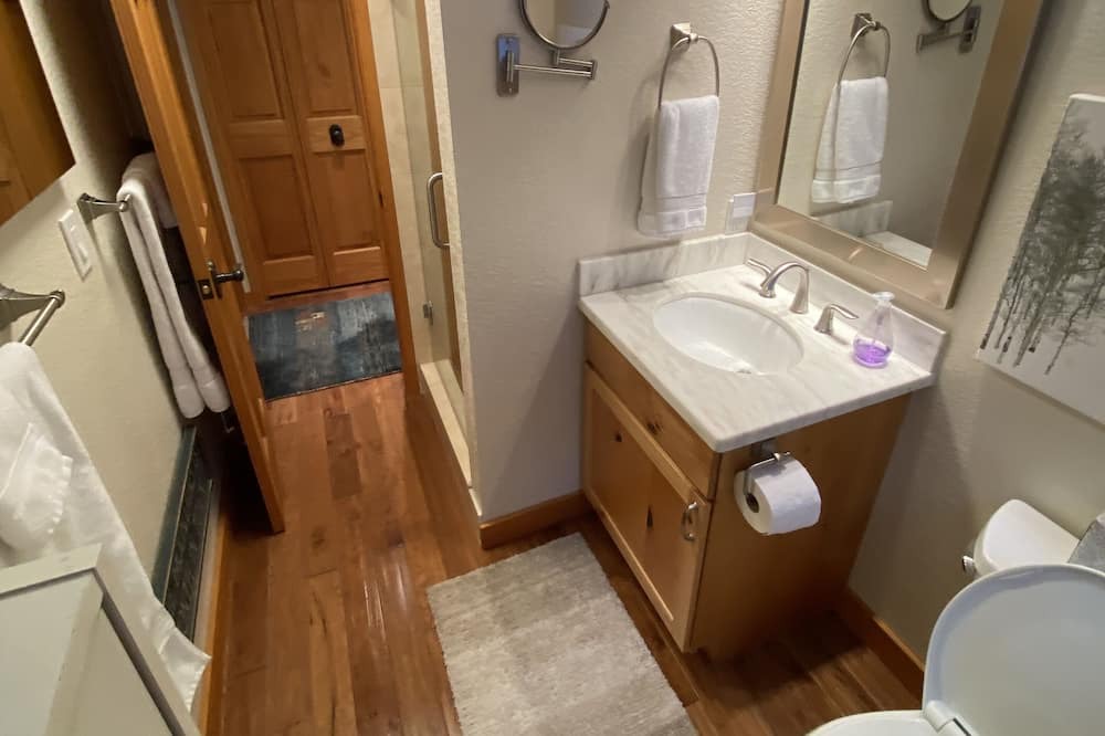 Photo of Bathroom in Blue River