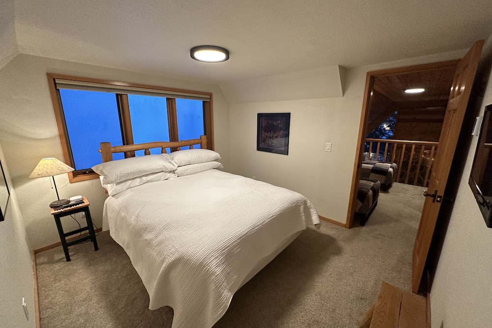 Photo of Bedroom in Blue River