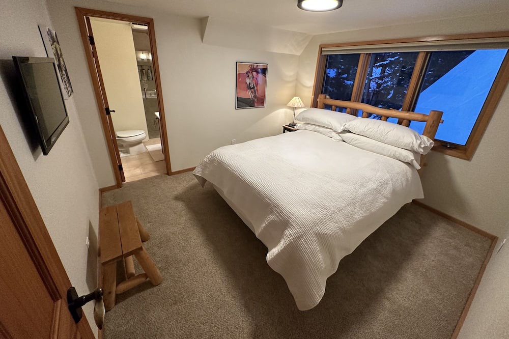 Photo of Bedroom in Blue River
