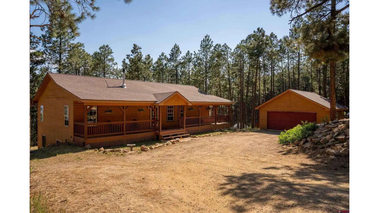 Photo of Outdoor in Forest Lakes