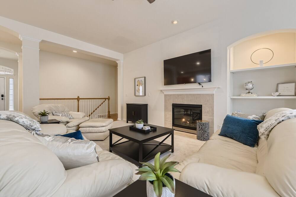 Photo of Livingroom in Parker