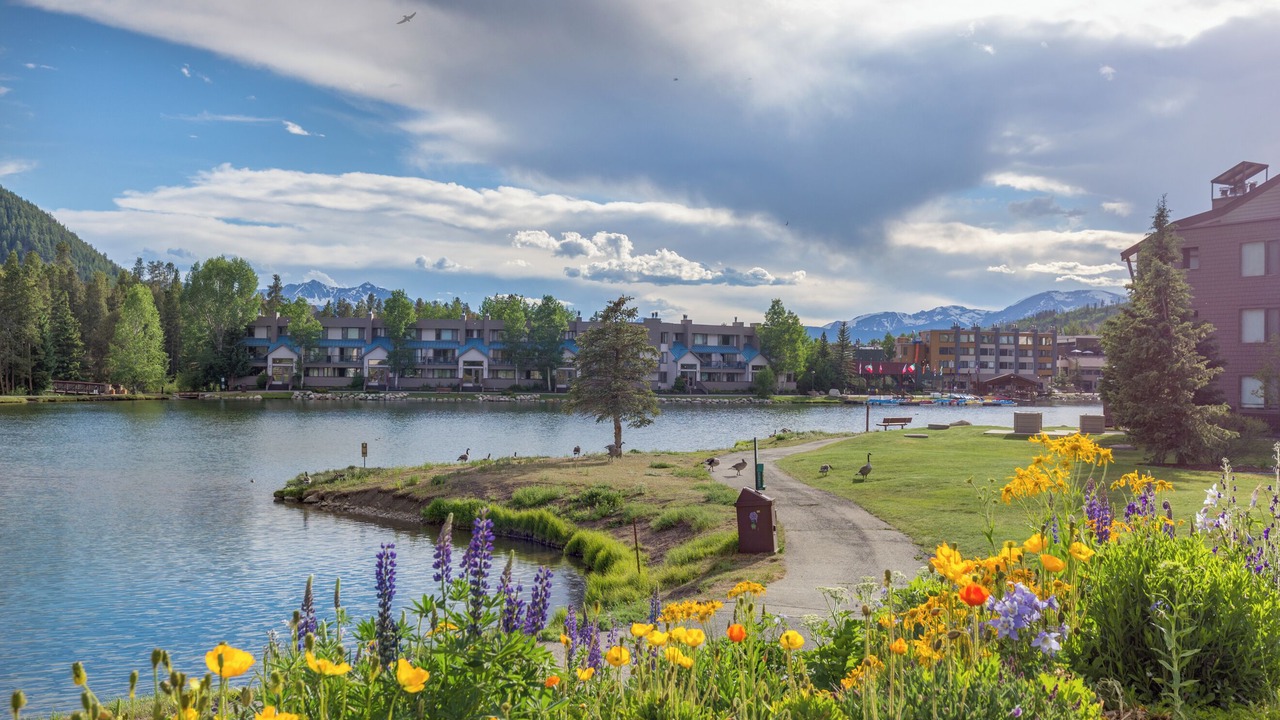 Photo of Outdoor in Lakeside Village