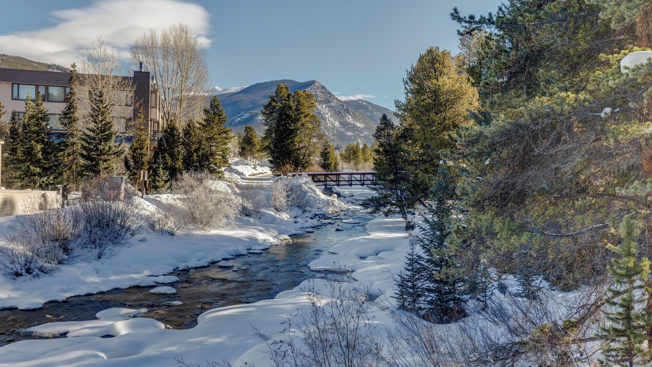 Photo of Outdoor in Lakeside Village